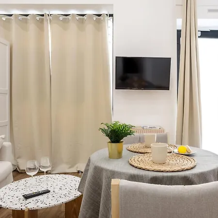 Wehost D1 - Sea, Sauna & Sun - 2pers Nice